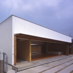 Cloister House Design by Tezuka Architects